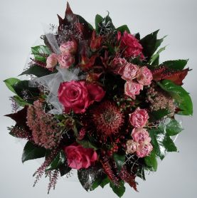 Herbstblumenstrauß zum trocknen